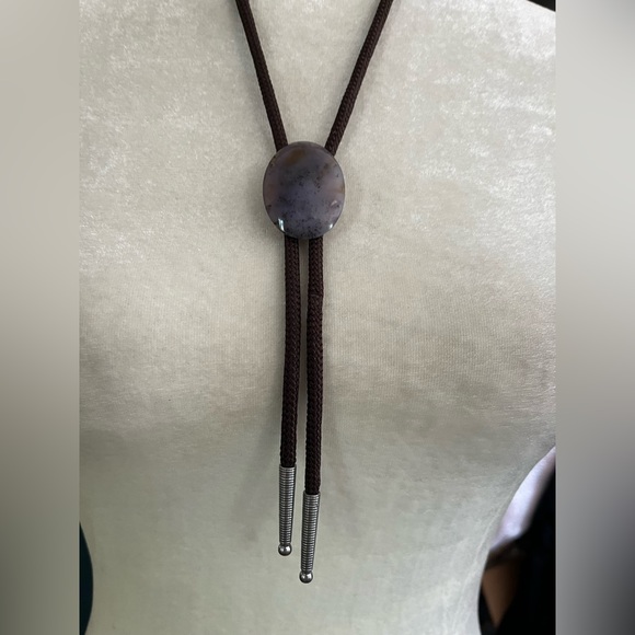 Beautiful Stone Bolo Tie - Picture 5 of 9